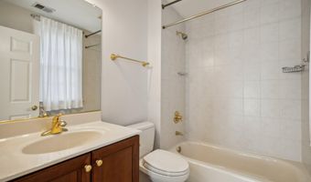 8802 NORTHERN SPRUCE Ln, Alexandria, VA 22309