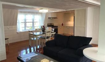 65 Merton Rd 6, Newport, RI 02840