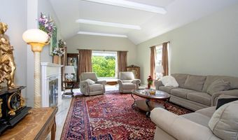 330 Countryside Dr, Ashland, OH 44805