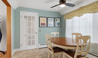 27 Old Meadow Ln, Cumberland, RI 02864