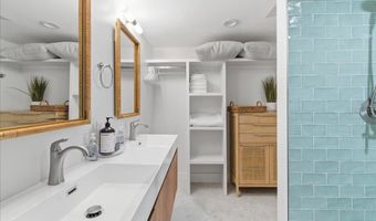 102 TUNA St, Anna Maria, FL 34216