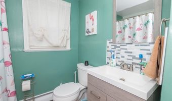 109 Fordson Ave, Cranston, RI 02910