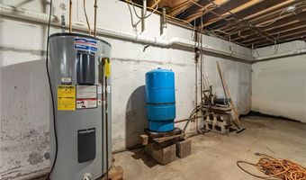11 Paris Irons Rd, Glocester, RI 02857