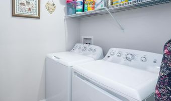 58 Granite Ln, Chester, NH 03036