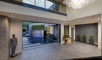 21 Drifting Shadow Way, Las Vegas, NV 89135