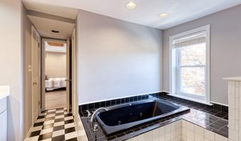 447 E GITTINGS St E, Baltimore, MD 21230