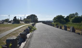 99 S Main St, Acushnet, MA 02743