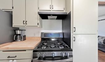 2885 Iris St, Anderson, CA 96007