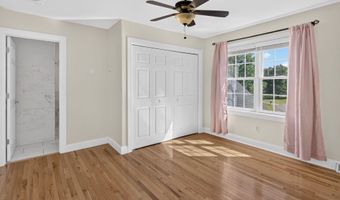 5 Normandy Sq, Guilderland, NY 12009