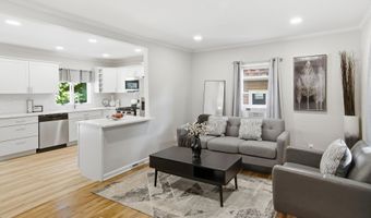 16 Deepwood Dr, Cheshire, CT 06410