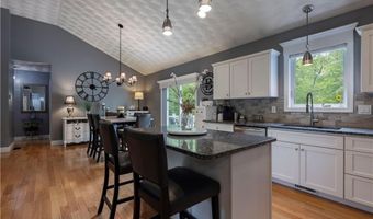 12 Hillside Dr, Charlestown, RI 02813