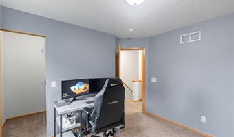 15548 Flyboat Ln, Apple Valley, MN 55124