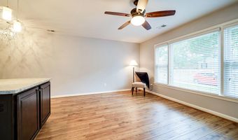 706 W GLEBE Rd, Alexandria, VA 22305
