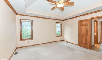 6134 Creekbend Blvd, Indianapolis, IN 46217