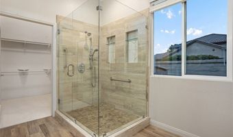 608 Inverlochy Dr, Fallbrook, CA 92028