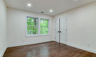 58 Fish Hawk Dr, Middletown, NJ 07748