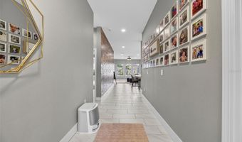 526 ISLEBAY Dr, Apollo Beach, FL 33572