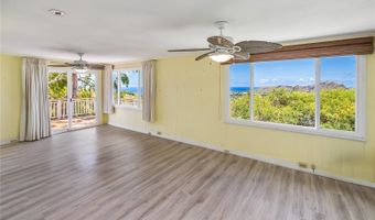 1729 Iwi Way, Honolulu, HI 96816