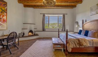 35 Arroyo Vis, Arroyo Hondo, NM 87571