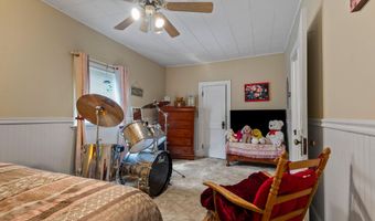 57 Jasper St, Berlin, NH 03570