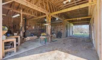 24352 State Highway Ee, Aurora, MO 65605