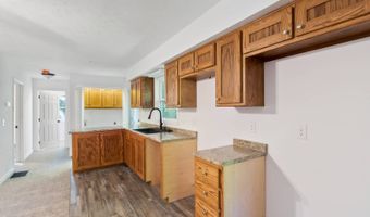 252 S Taxiway Dr, Albany, KY 42602