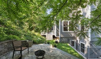 2354 N QUEBEC St, Arlington, VA 22207