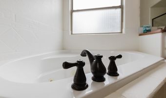 442 Wildwood Dr, Alamogordo, NM 88310