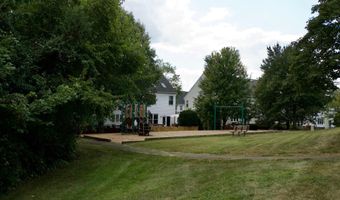 5236 BALLYCASTLE Cir, Alexandria, VA 22315