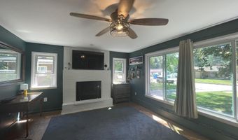 1004 Falkirk Rd, Alma, MI 48880