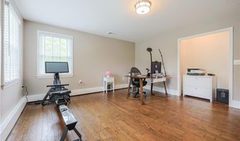 215 Adirondack Dr, East Greenwich, RI 02818