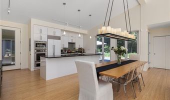 621 E Shore Rd, Jamestown, RI 02835