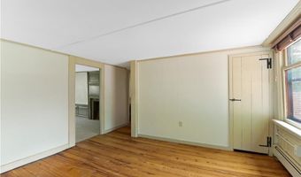 130 E Main St, Clinton, CT 06413