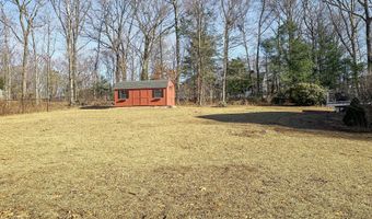 51 Oakridge Rd, Bristol, CT 06010