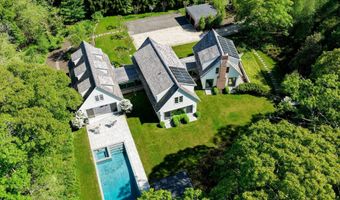 7 Ashwood Ct, Amagansett, NY 11930