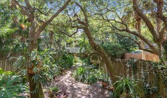 2058 BEACH Ave, Atlantic Beach, FL 32233