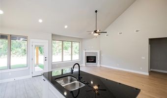 1 Nairn Ln, Bella Vista, AR 72715