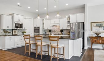 395 Castaway Dr, Bluffton, SC 29910