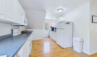 40 Meadow Dr, Bar Harbor, ME 04609
