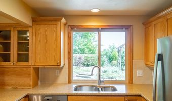 2465 40TH Ave, Albany, OR 97322