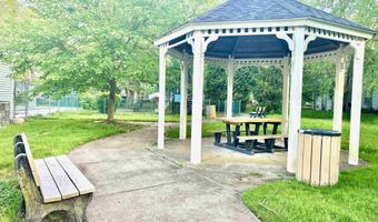 27 Oyster Bay, Absecon, NJ 08201