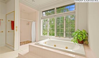 1158 Equestrian Dr, Banner Elk, NC 28604