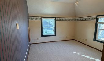709 N St, Aurora, NE 68818