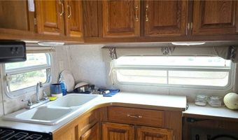 9240 S Longhorn Dr, Chloride, AZ 86431