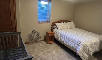 1109 Clover Ct, Aberdeen, SD 57401