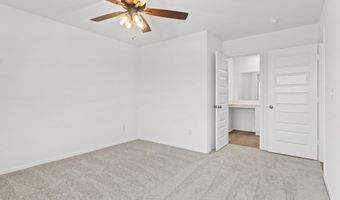 8040 Chesapeake Trl, Bauxite, AR 72011