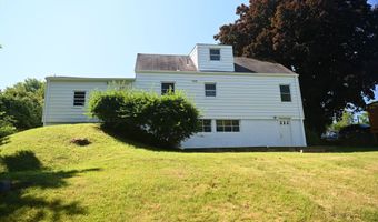 46 Topstone Dr, Danbury, CT 06810