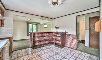 831 W Gebhard Ln, Alden, NY 14004