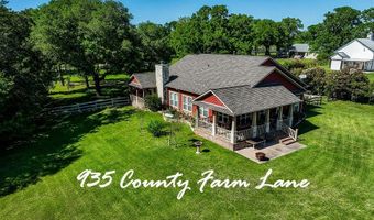 935 County Farm Ln, Brenham, TX 77833