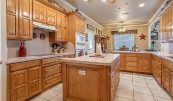 1701 W Lake Shore Dr, Alvarado, TX 76009